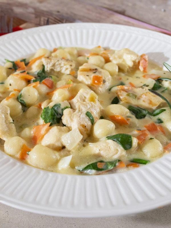 CREAMY CHICKEN GNOCCHI SOUP