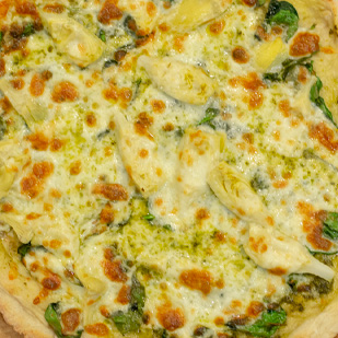 Spinach, Artichoke & Pesto Pizza
