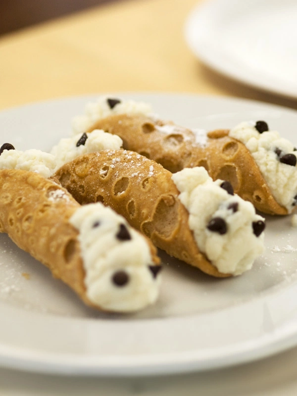 BELLINO CHOCOLATE CHIP MINI CANNOLI