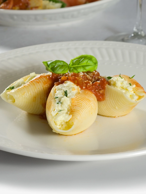 JUMBO SHELLS WITH CHEESE