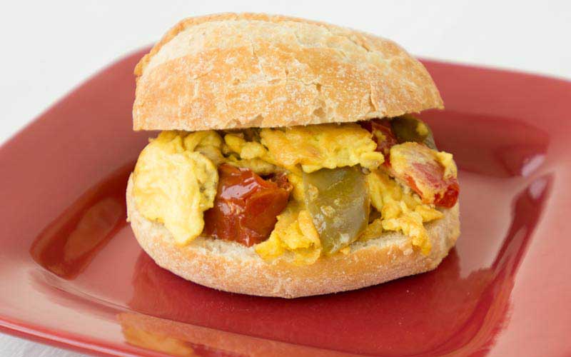 PEPPERS & EGG SANDWICH