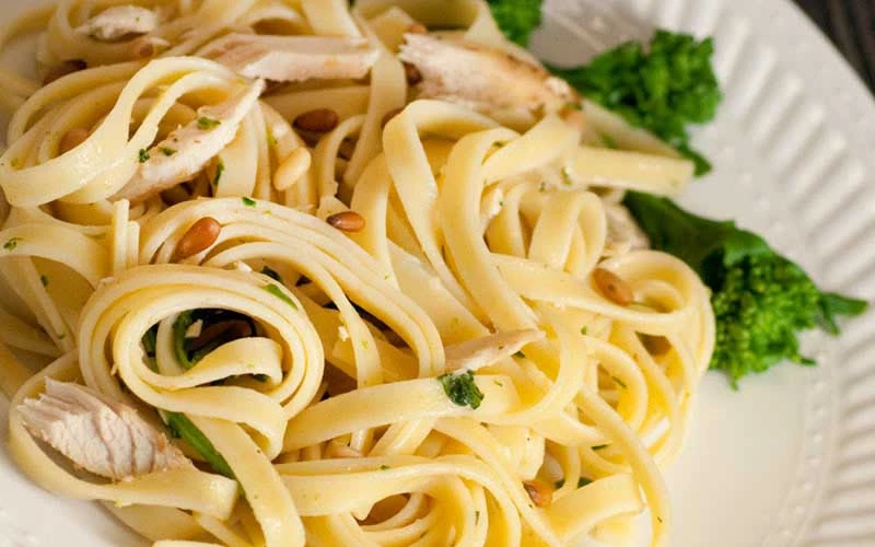 SHREDDED CHICKEN FETTUCCINE WITH BROCCOLI RABE