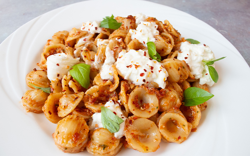 CREAMY SUN DRIED TOMATO PESTO PASTA WITH BURRATA