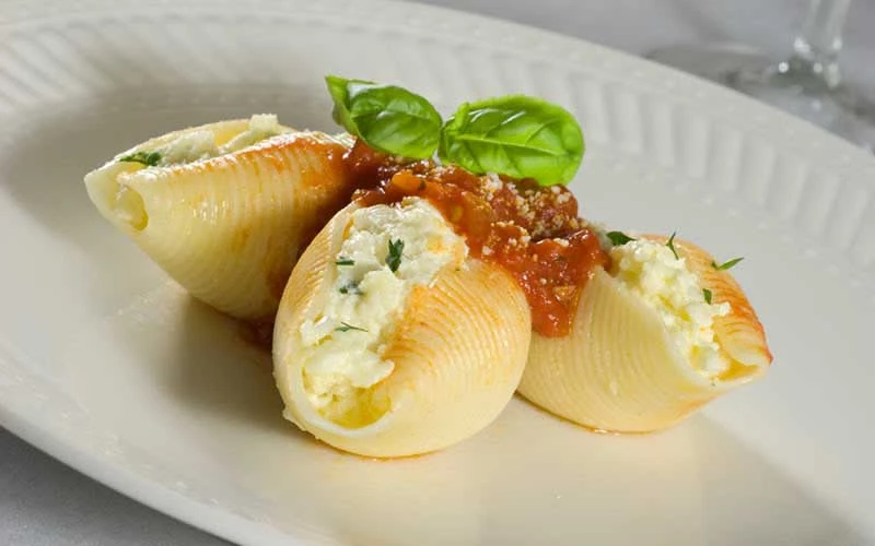 JUMBO SHELLS WITH CHEESE