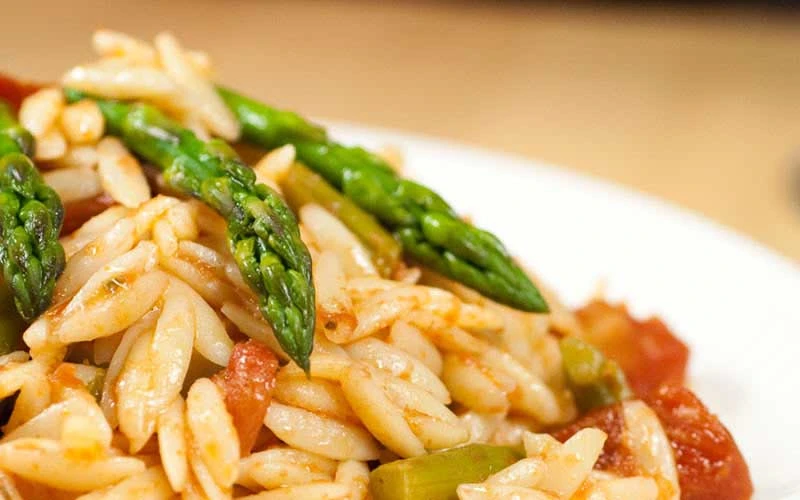 ORZO WITH ASPARAGUS & BRUSCHETTA