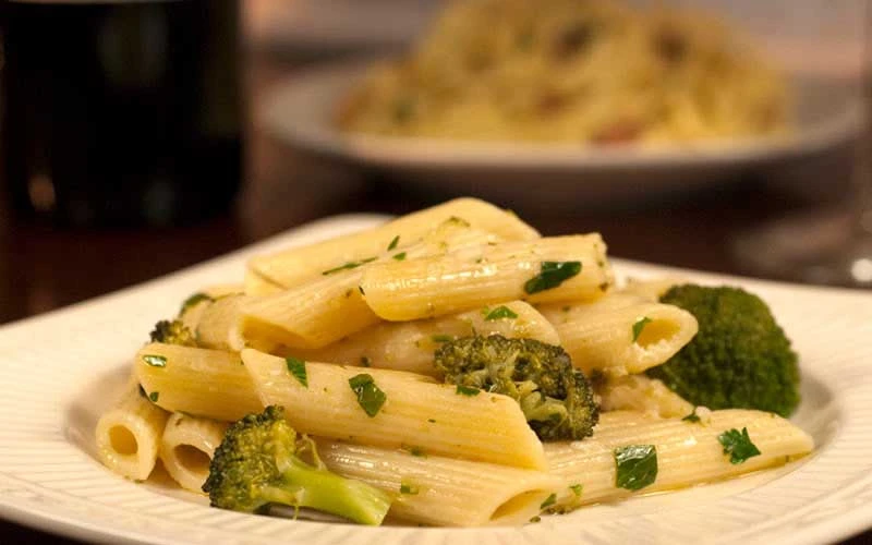 PASTA WITH BROCCOLI