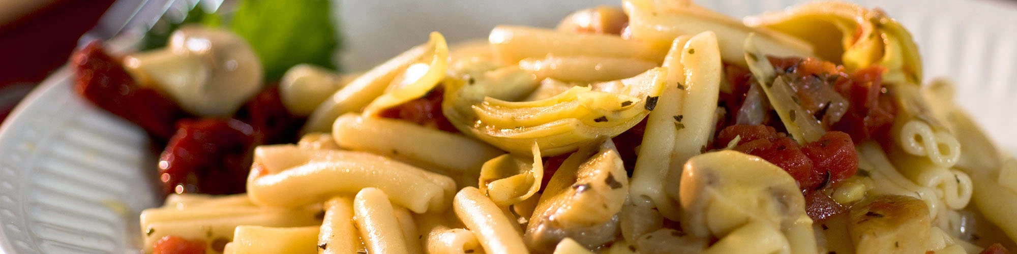 Pasta with Artichokes & Sun Dried Tomatoes