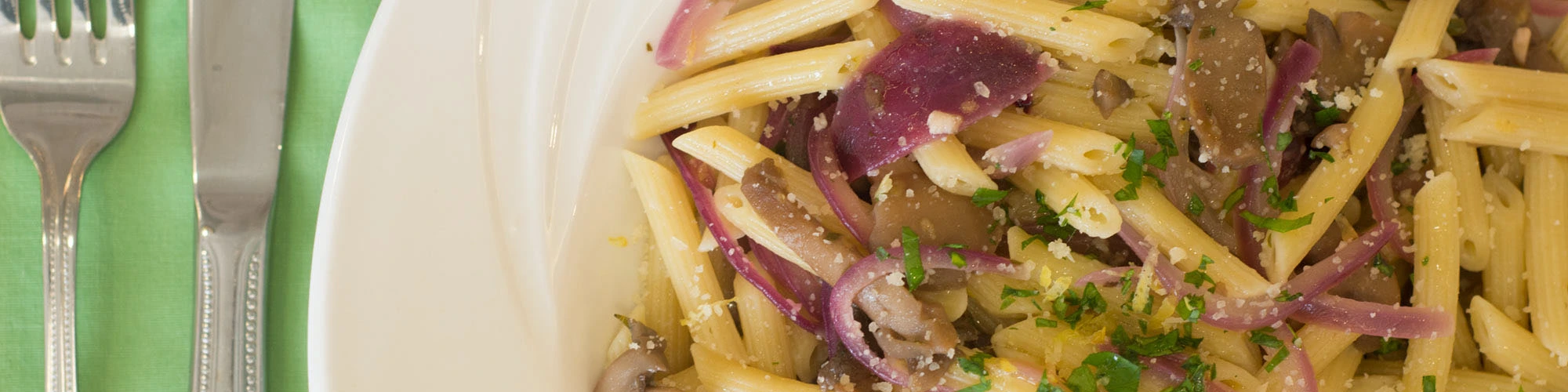 Pasta with Mushrooms, Onion & Garlic Sauce