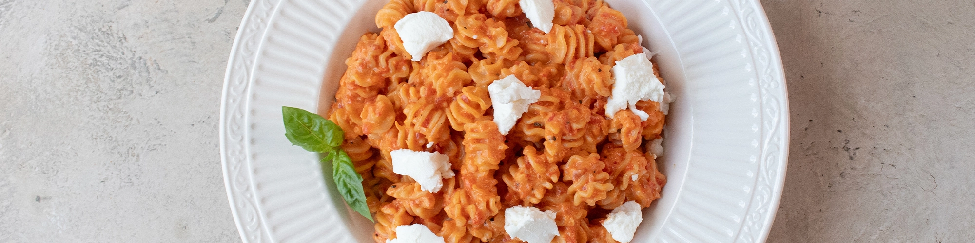 Roasted Red Pepper and Goat Cheese Pasta