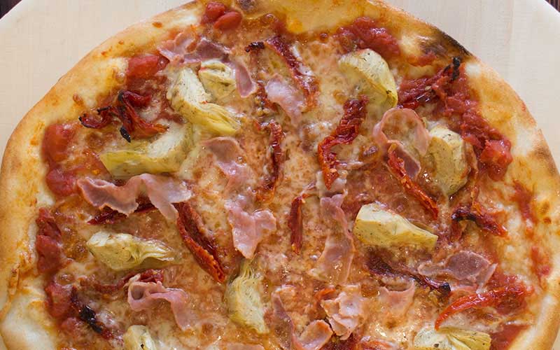 ARTICHOKE & SUN DRIED TOMATO PIZZA