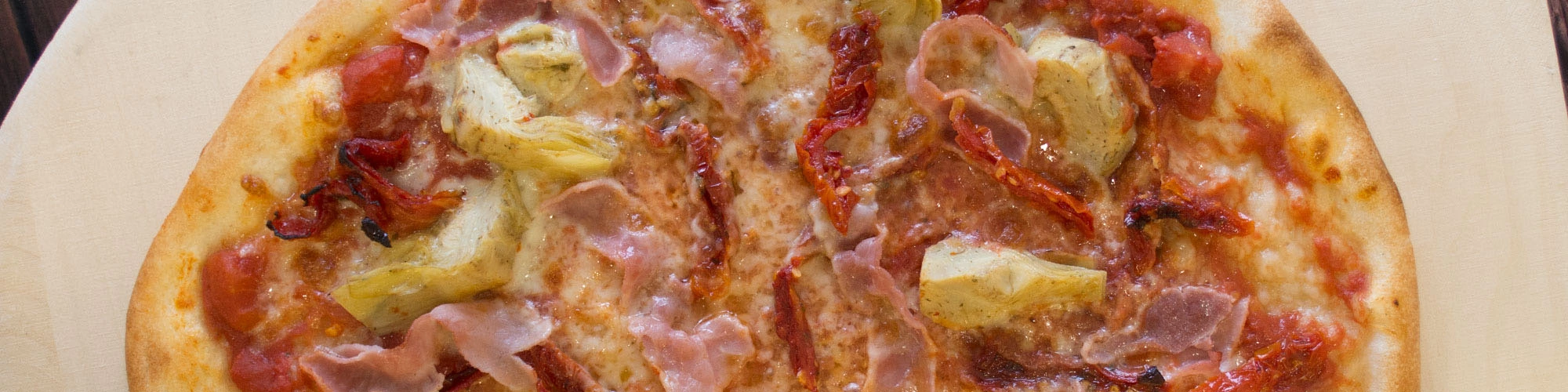 Artichoke & Sun Dried Tomato Pizza