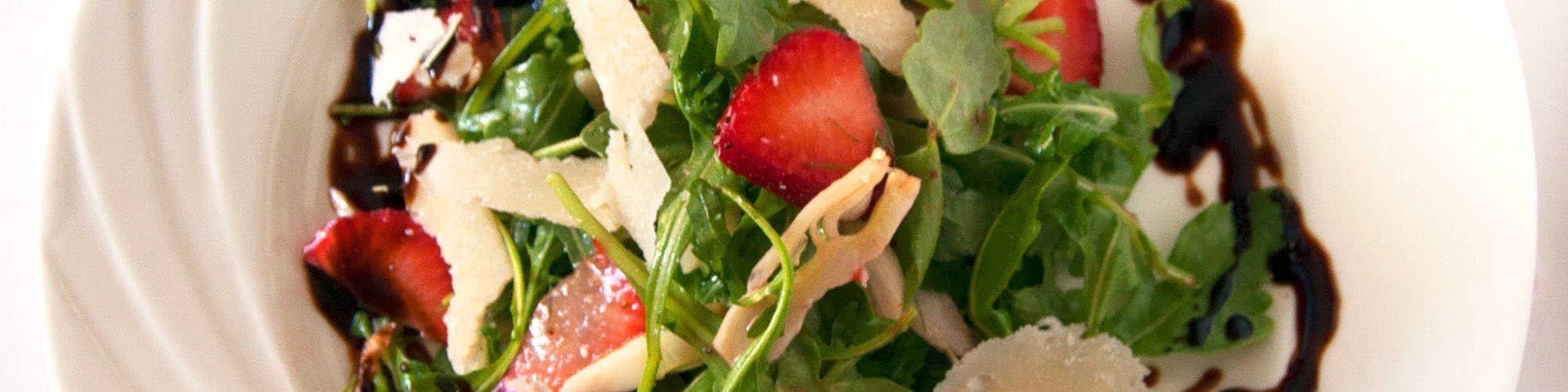 Strawberry Arugula Salad with Balsamic Glaze