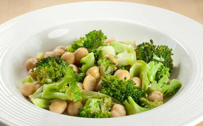 SAUTÉED CHICKPEAS WITH BROCCOLI PARMESAN