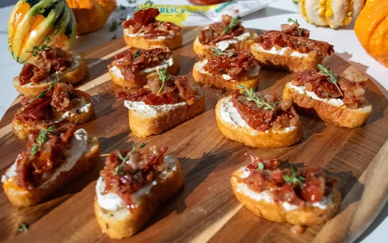 Sun Dried Tomato Crostini with Goat Cheese
