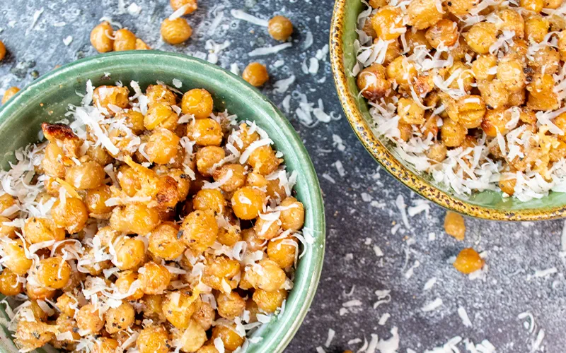 Cacio e Pepe Roasted Chickpeas